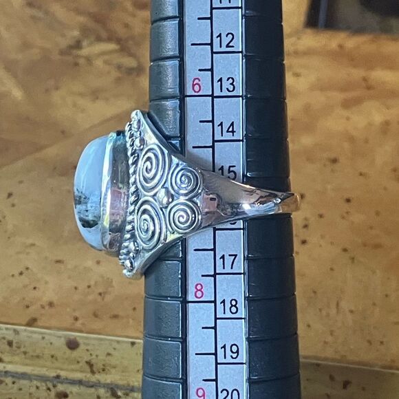 Genuine White Buffalo Sterling Silver Ring Size 7 - Picture 8 of 9